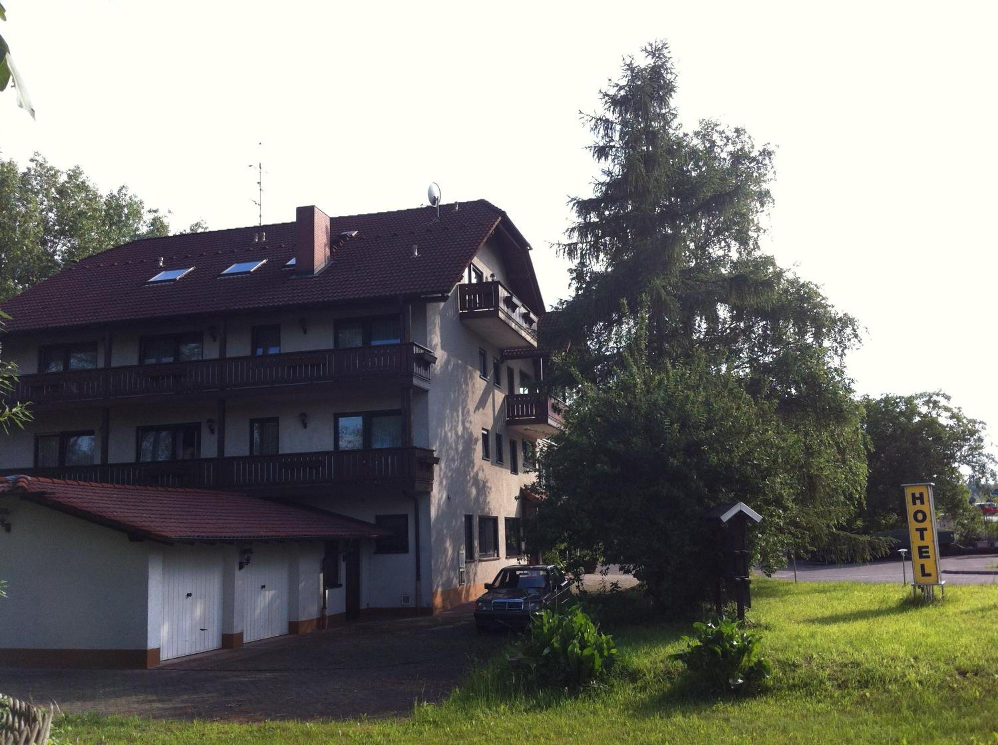 Hotel Bacchusstube Garni Goldbach  ภายนอก รูปภาพ